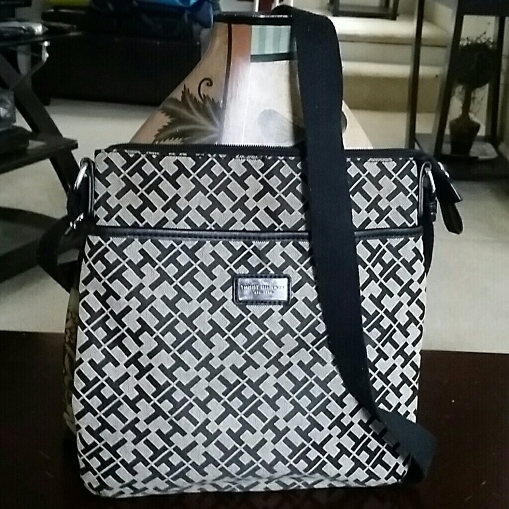 Tommy Hilfiger Crossbody Purse
